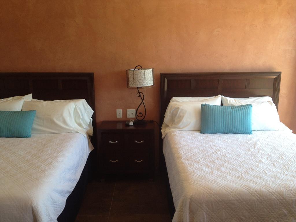La Posada Pintada Bluff Room photo