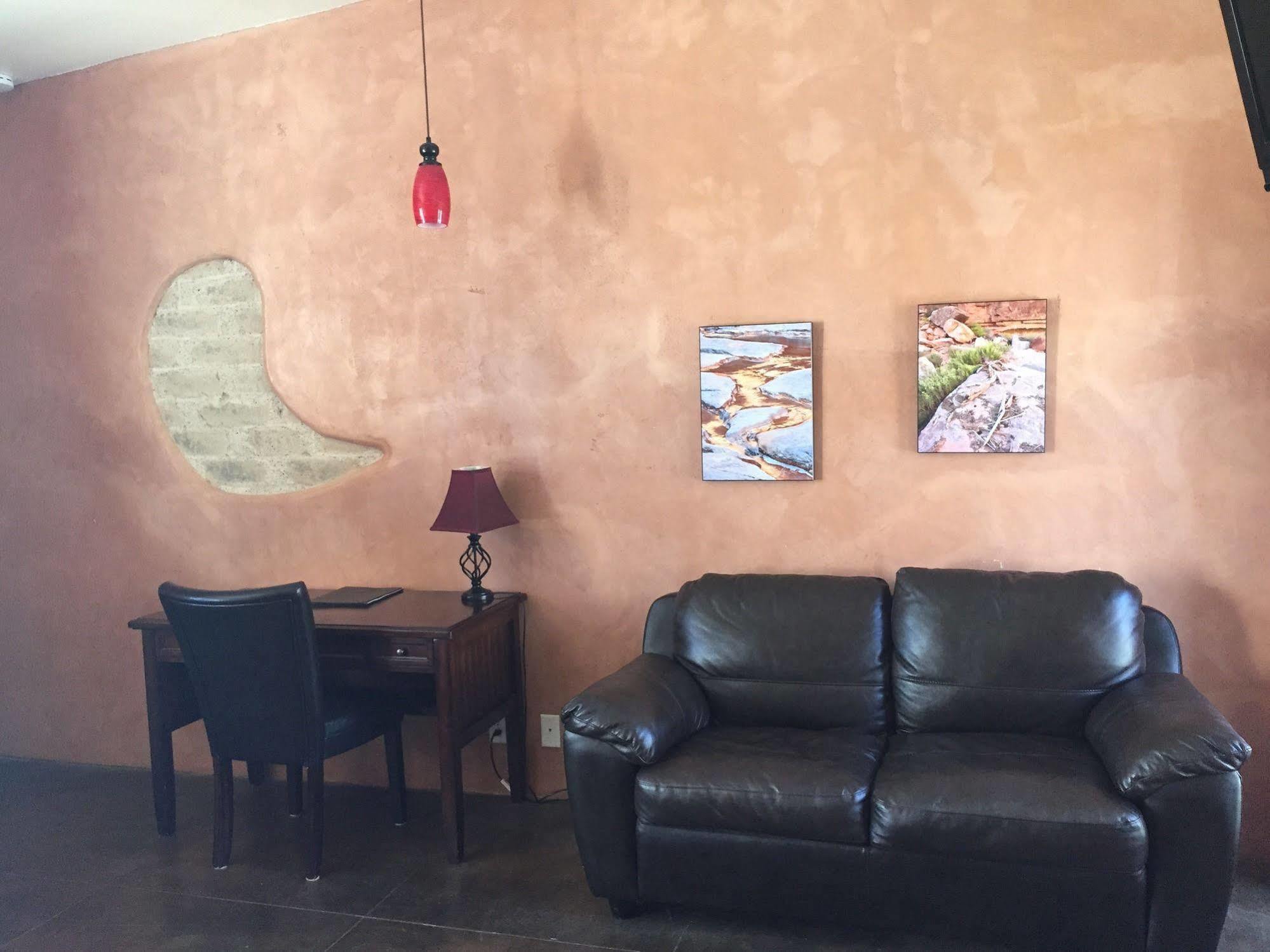 La Posada Pintada Bluff Exterior photo